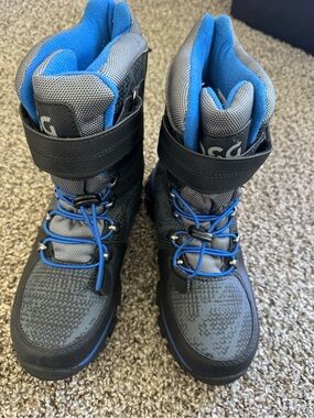 3M Thinsulate men’s Black and Blue Waterproof Snow Boots